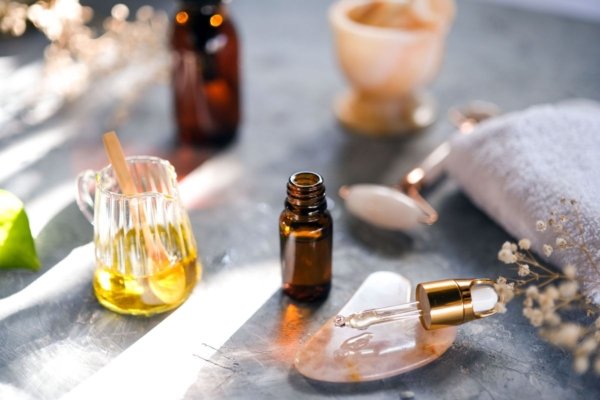 Nước hoa bền vững refill và hair perfume 2026